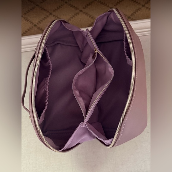 Bergdorf Goodman Lilac Large Travel Makeup Bag w gold hardware NWOT - Picture 11 of 16